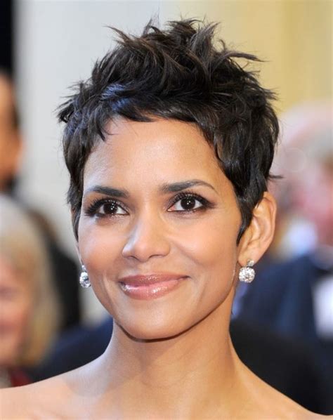 halle berry cheveux court